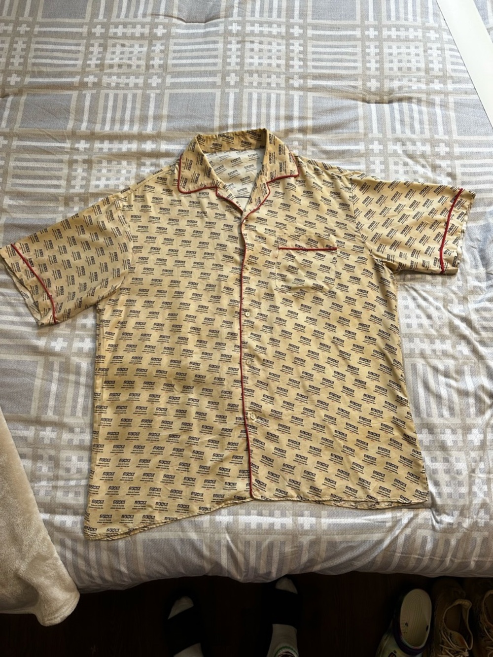 Gucci Beige Short-Sleeve Button-Down Shirt with Red Trim